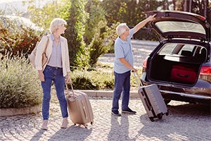 Traveling After Knee Replacement: Holiday Tips for a Smooth Journey